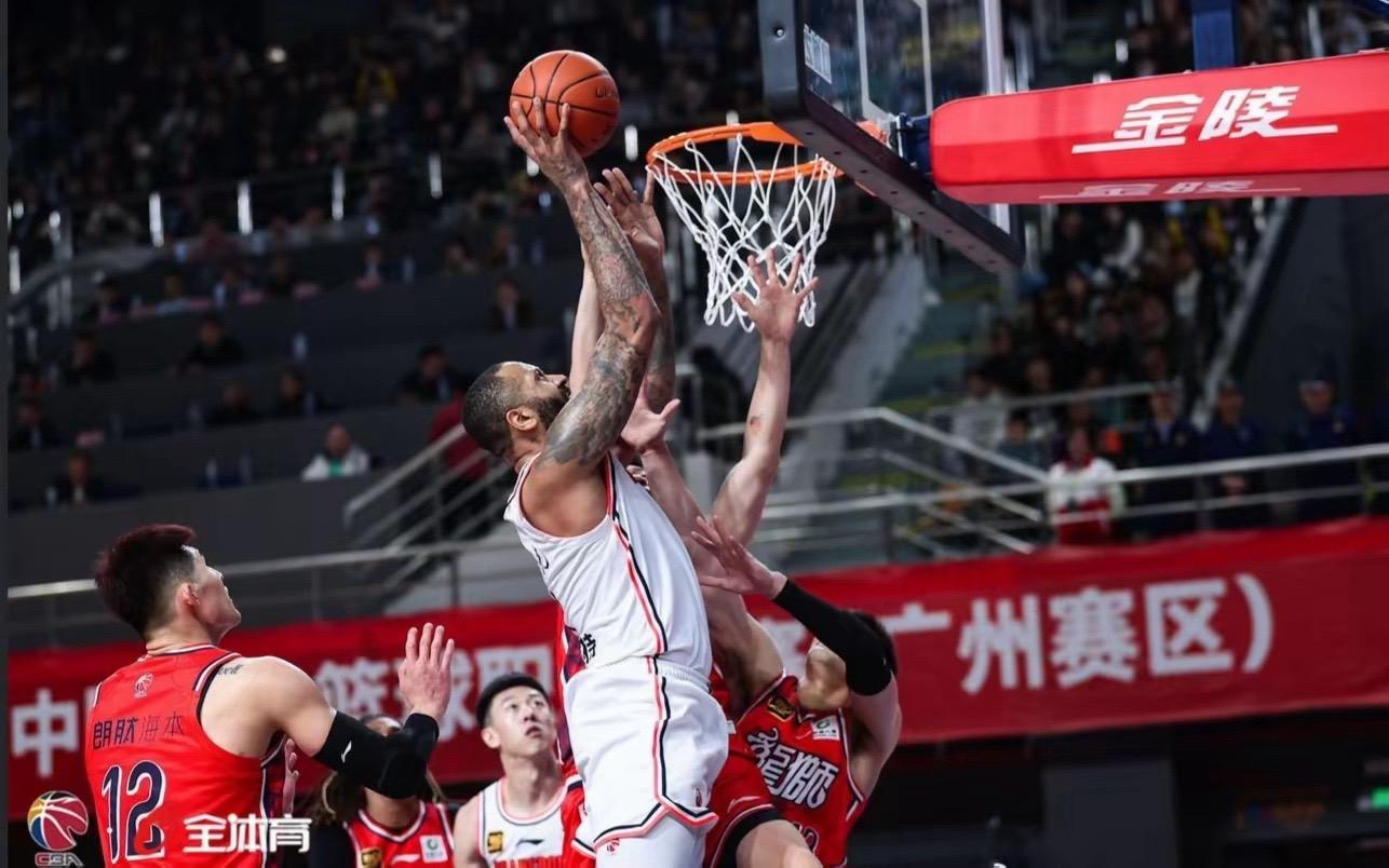 开云体育-今晚突围战来临；广厦男篮围绕西甲门线救险；质疑声仍在；训练强度明显提升-开云体育